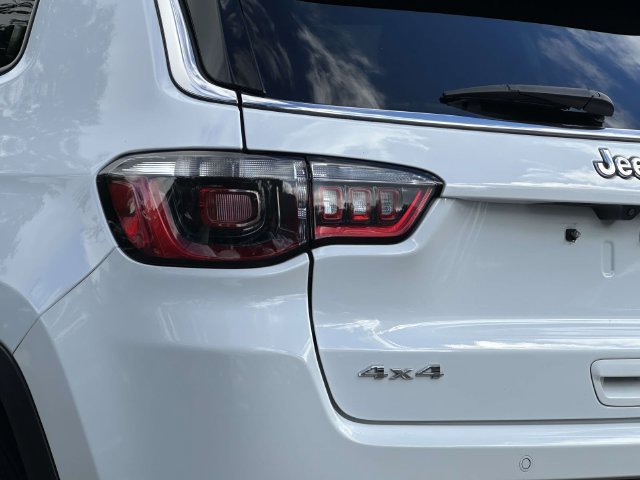 Used 2023 Jeep Compass Limited w/ Sun and Sound Group AWD/4WD image 12