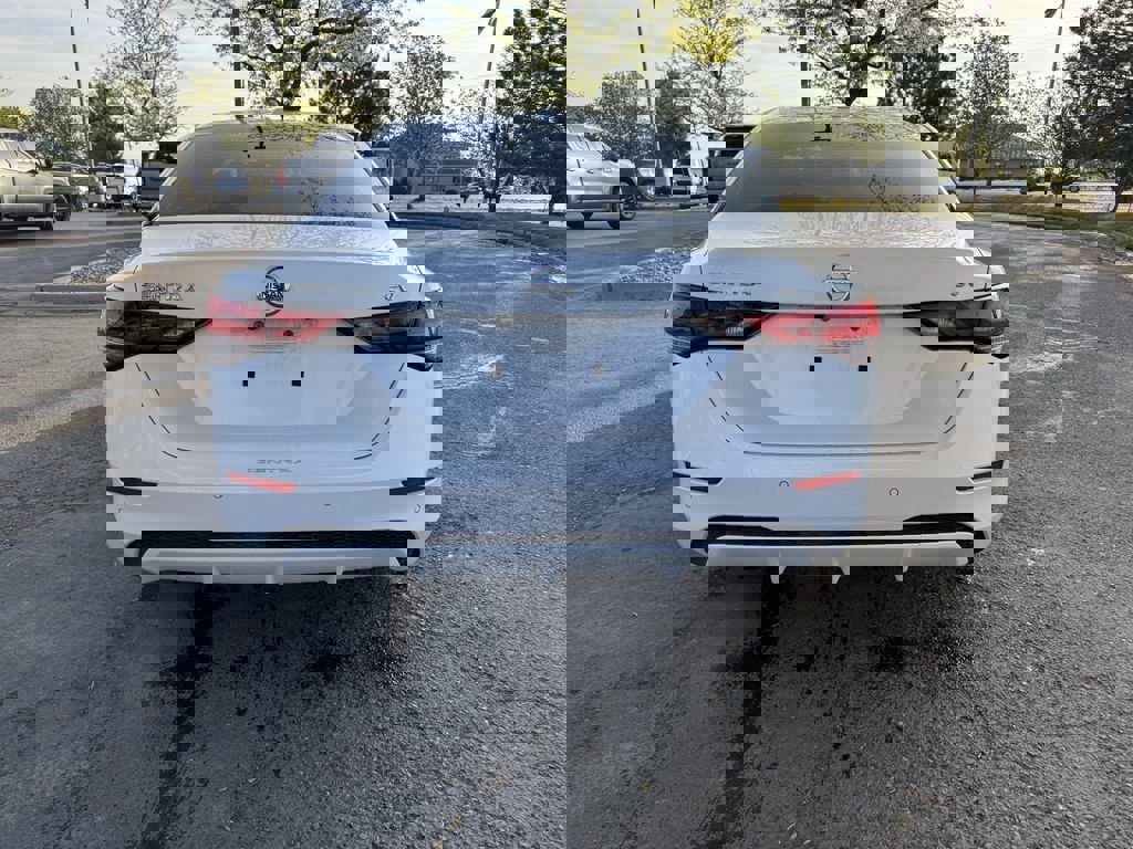 Used 2022 Nissan Sentra SV w/ Trunk Package image 4