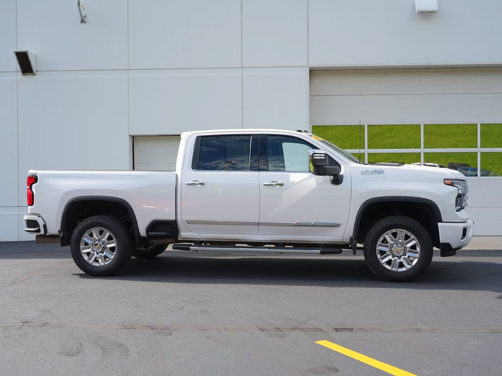 Certified 2025 Chevrolet Silverado 3500 High Country w/ High Country Premium Package AWD/4WD image 2