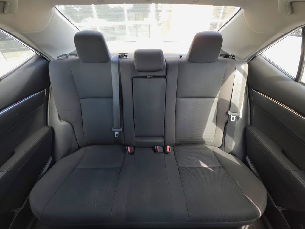 Used 2019 Toyota Corolla LE FWD image 18