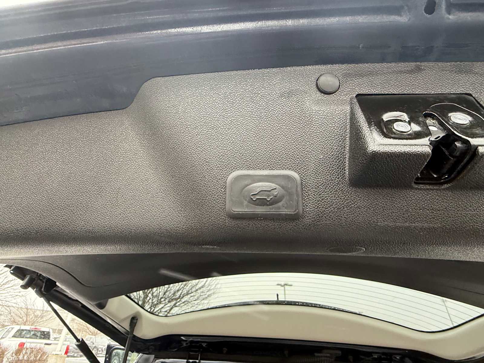 Used 2015 GMC Acadia SLE image 31