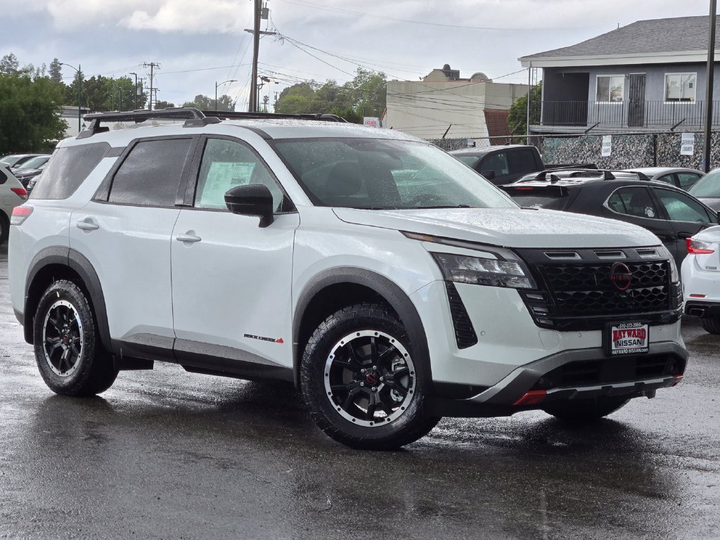 New 2026 Nissan Pathfinder Rock Creek w/ Rock Creek Premium Package AWD/4WD image 2