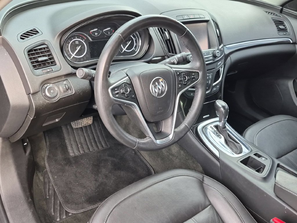 Used 2017 Buick Regal Sport Touring FWD image 12