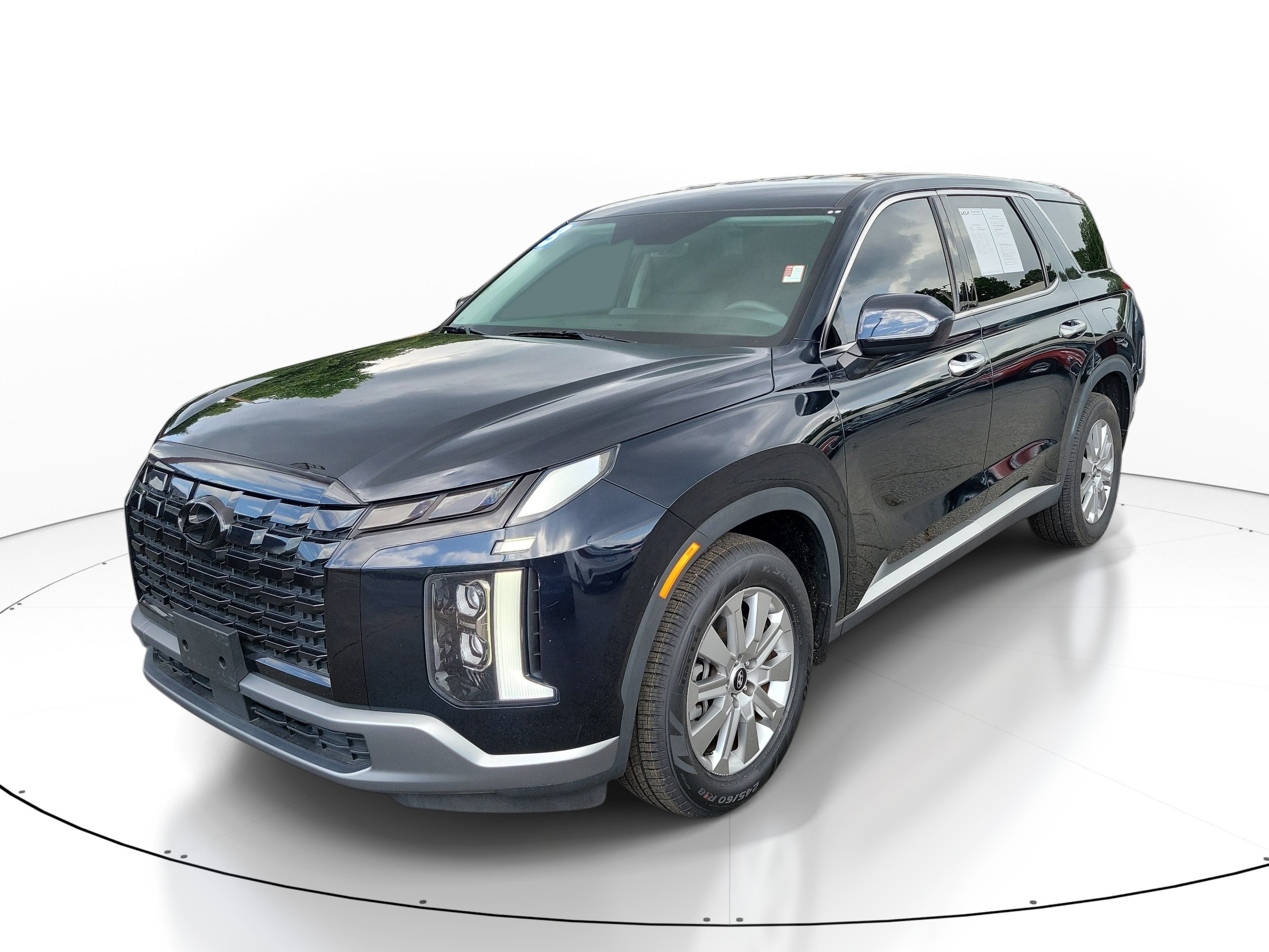 Used 2023 Hyundai Palisade SE AWD/4WD image 3