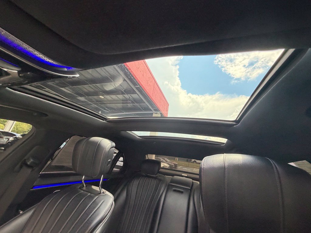 Used 2022 Mercedes-Benz S 500 4MATIC w/ AMG Line Package image 29