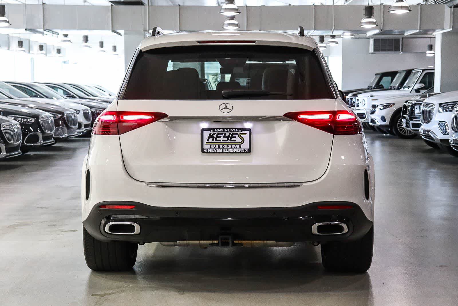 Certified 2025 Mercedes-Benz GLE 450e 4MATIC image 3