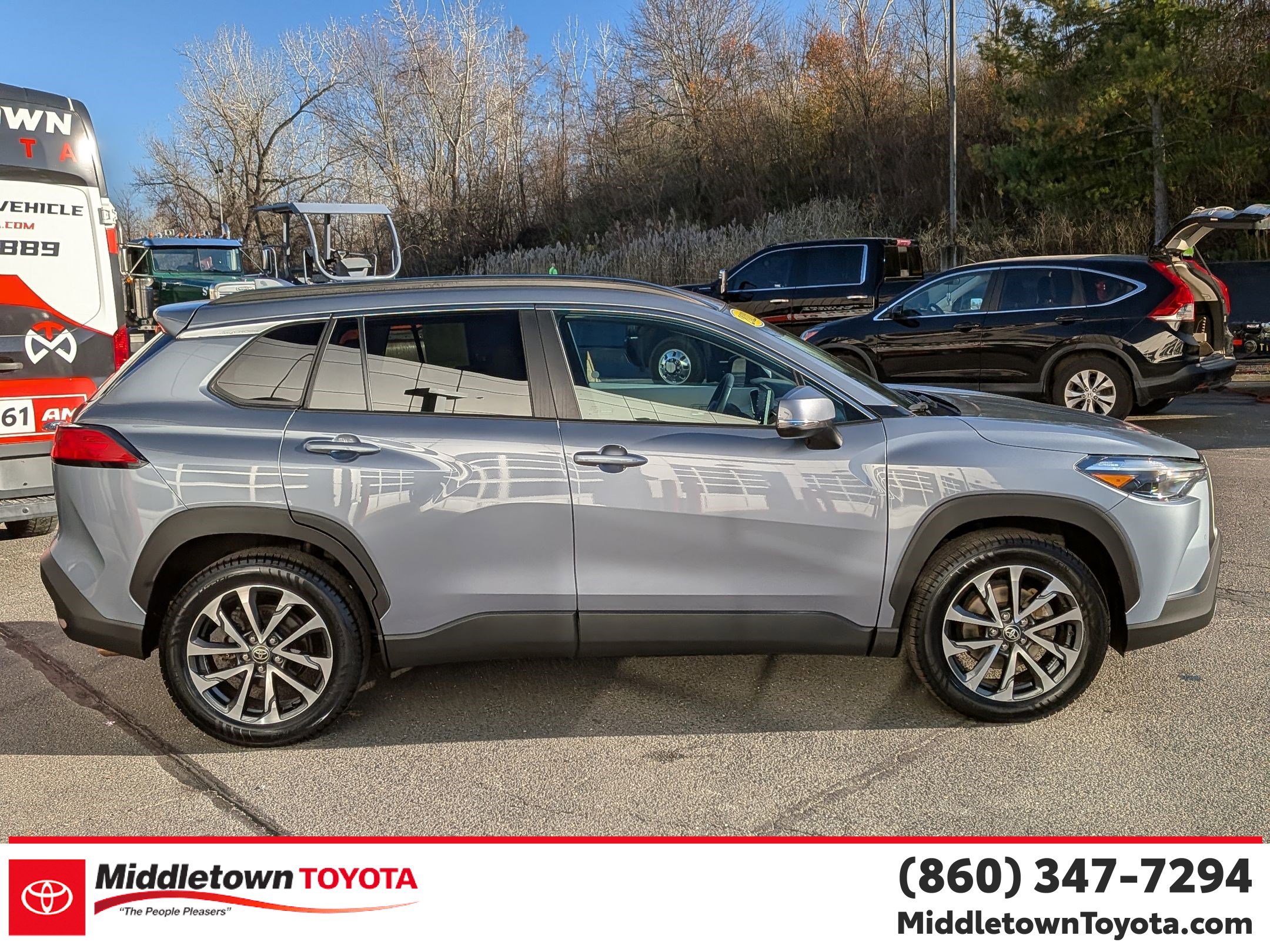 Used 2023 Chevrolet Colorado LT image 2