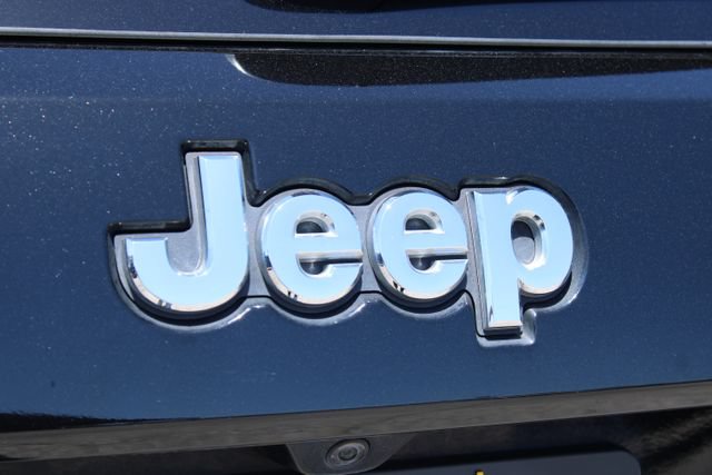 Used 2020 Jeep Grand Cherokee Limited RWD image 7
