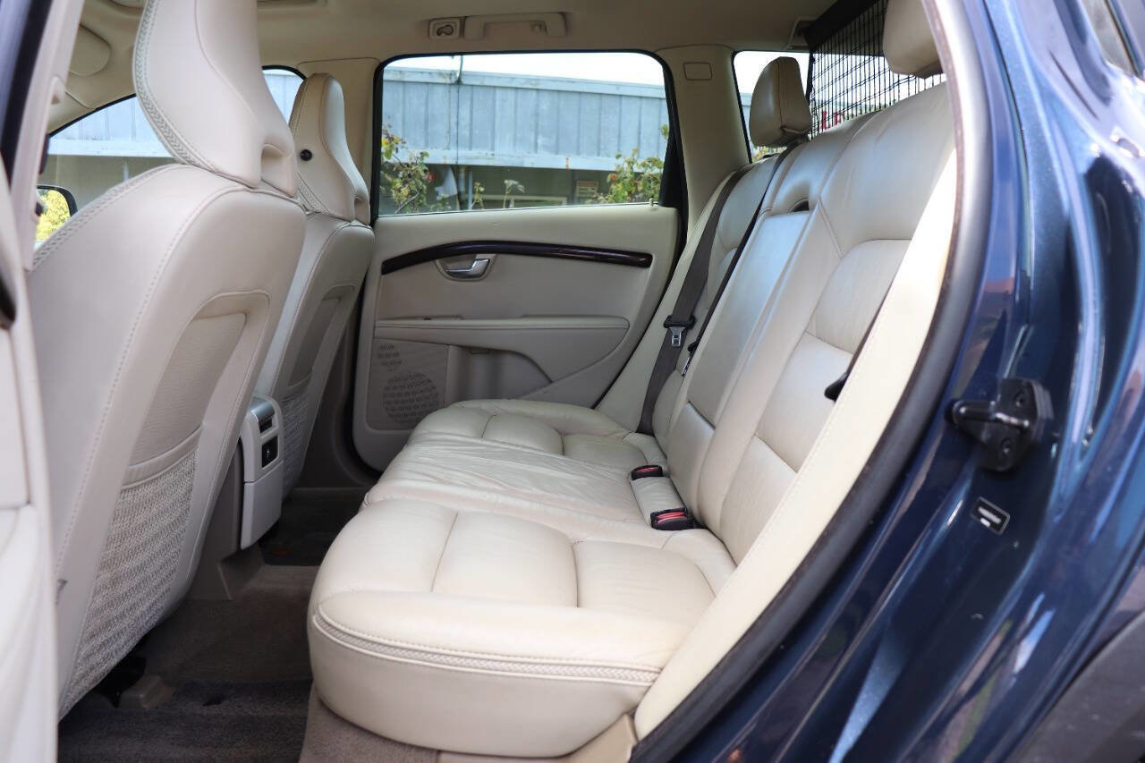 Used 2013 Volvo XC70 T6 image 26