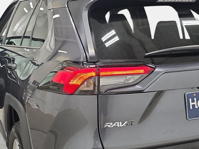 Certified 2025 Toyota RAV4 XLE AWD/4WD image 33