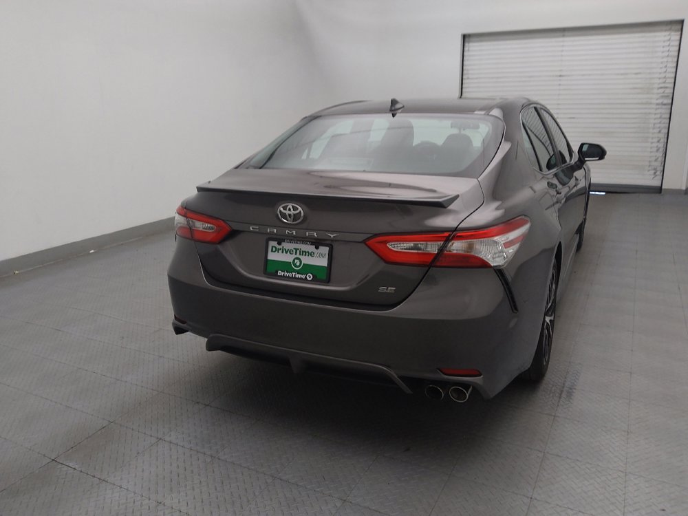 Used 2019 Toyota Camry SE FWD image 7