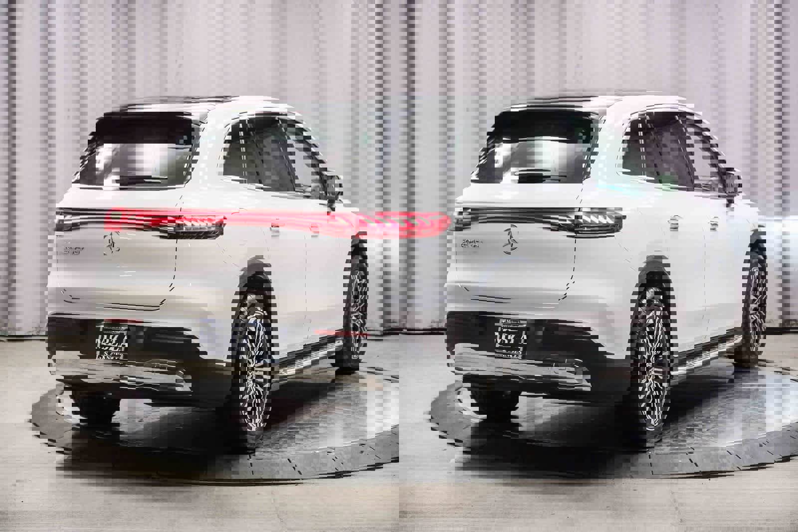 Certified 2023 Mercedes-Benz EQS 450+ SUV image 4