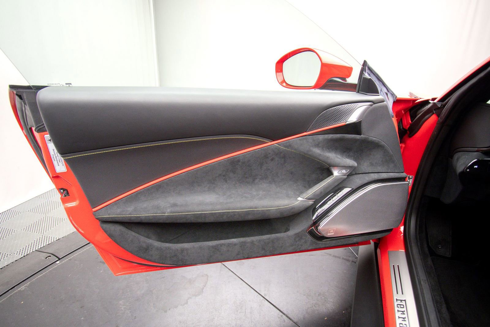 Used 2022 Ferrari Roma RWD image 34