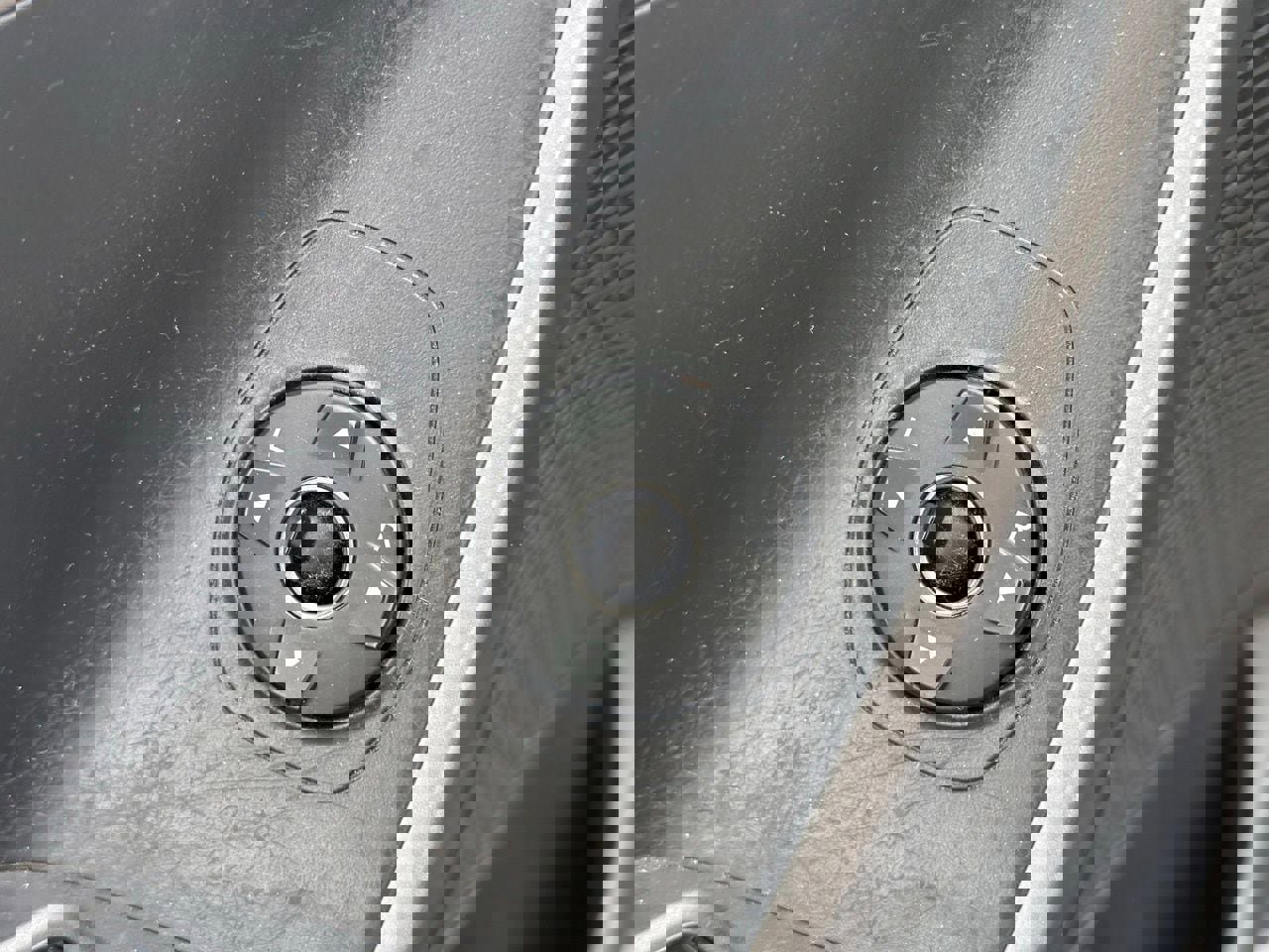 Used 2016 Hyundai Santa Fe Sport image 24