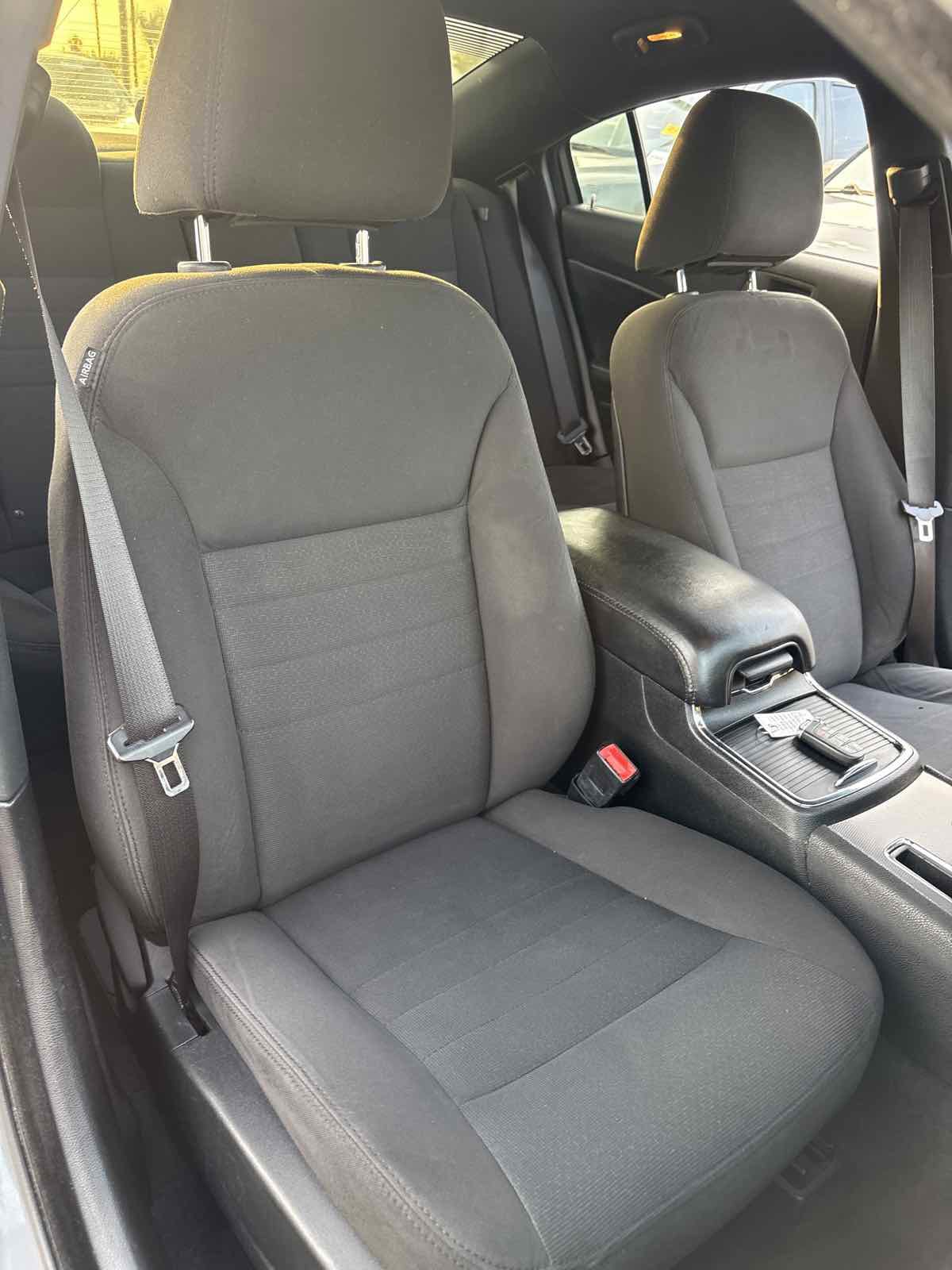 Used 2012 Dodge Charger SE RWD image 14