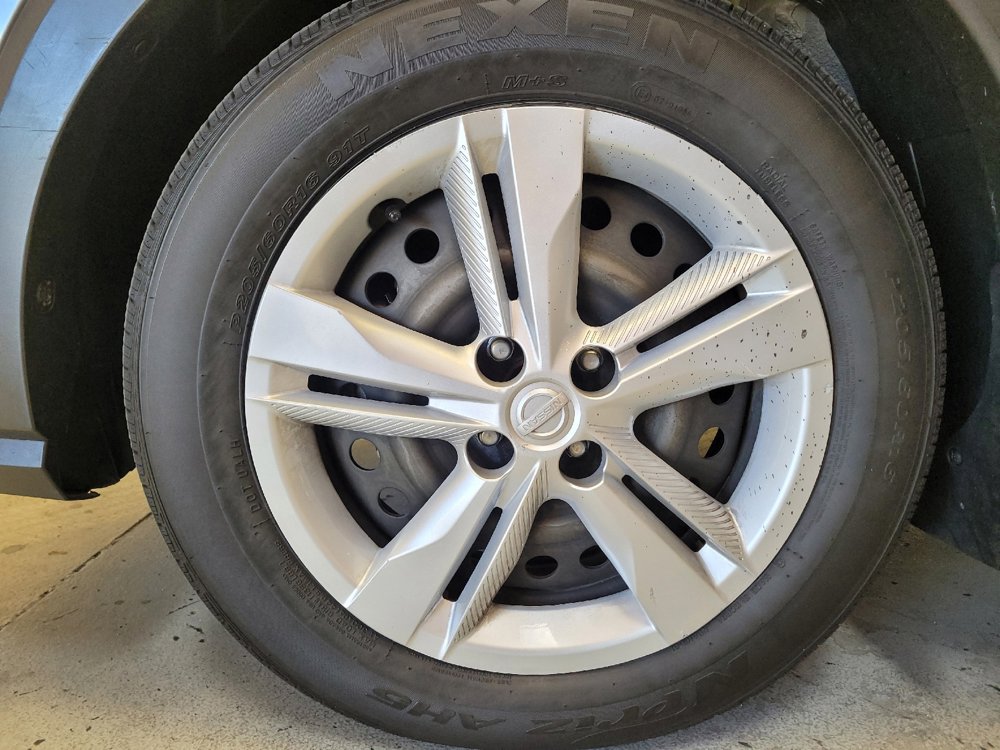 Used 2022 Nissan Kicks S image 31