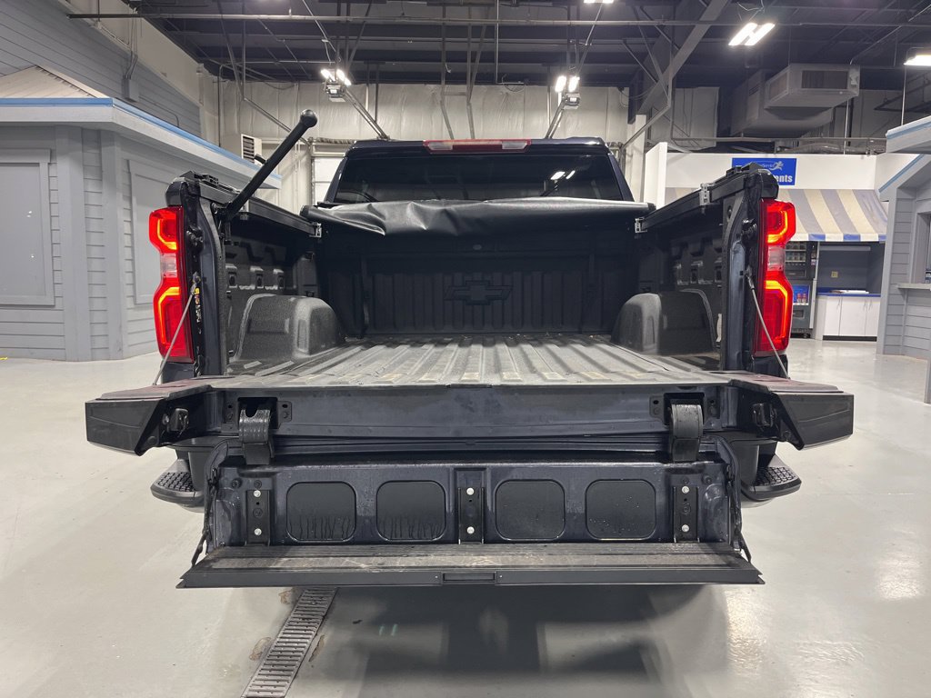 Used 2022 Chevrolet Silverado 1500 LT Trail Boss w/ Protection Package AWD/4WD image 8