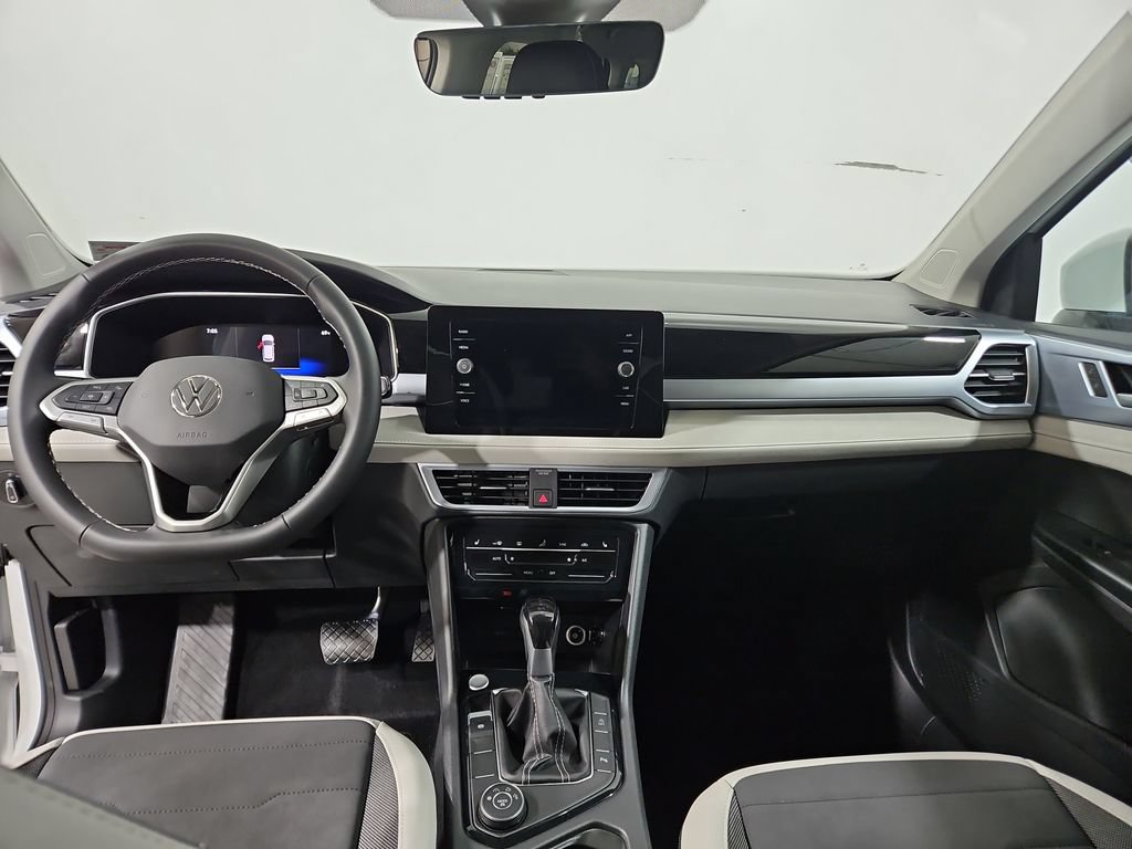 New 2026 Volkswagen Taos SE AWD/4WD image 12