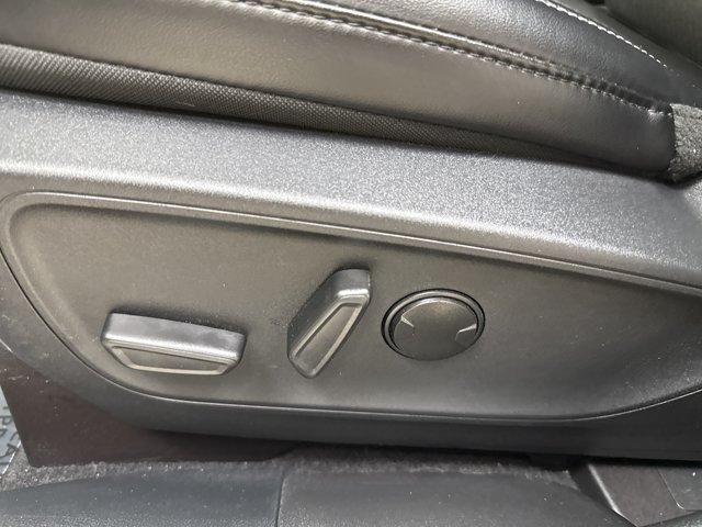 Used 2025 Ford Escape SE FWD image 26