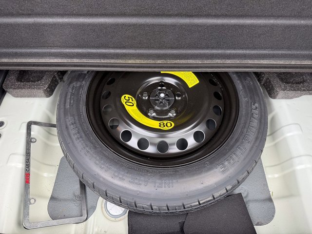 Used 2024 Kia Sportage LX image 19