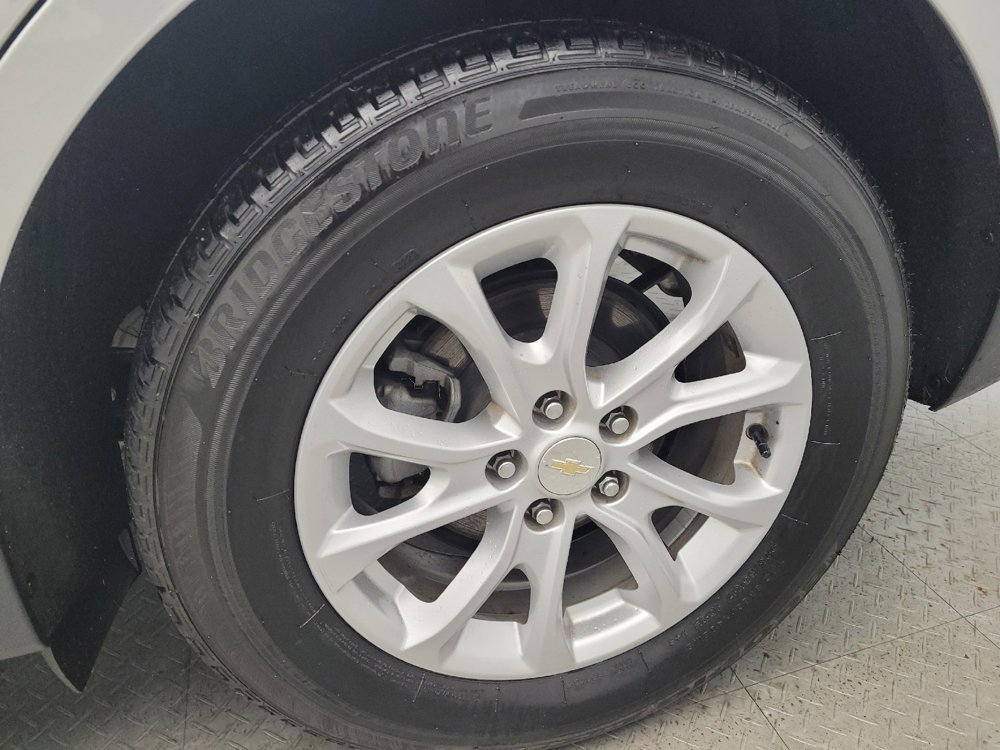 Used 2020 Chevrolet Equinox LS image 31
