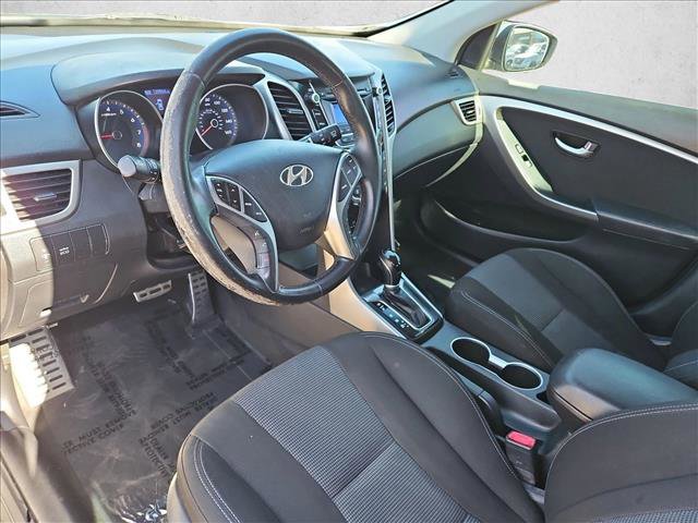 Used 2016 Hyundai Elantra GT w/ Option Group 02 image 12