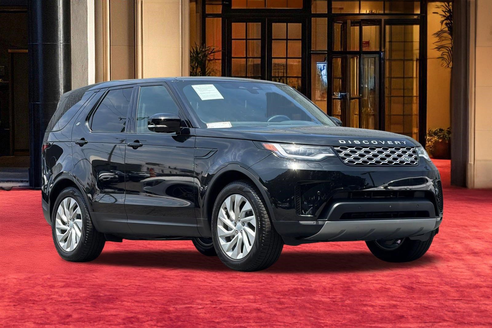 Used 2025 Land Rover Discovery S AWD/4WD image 7