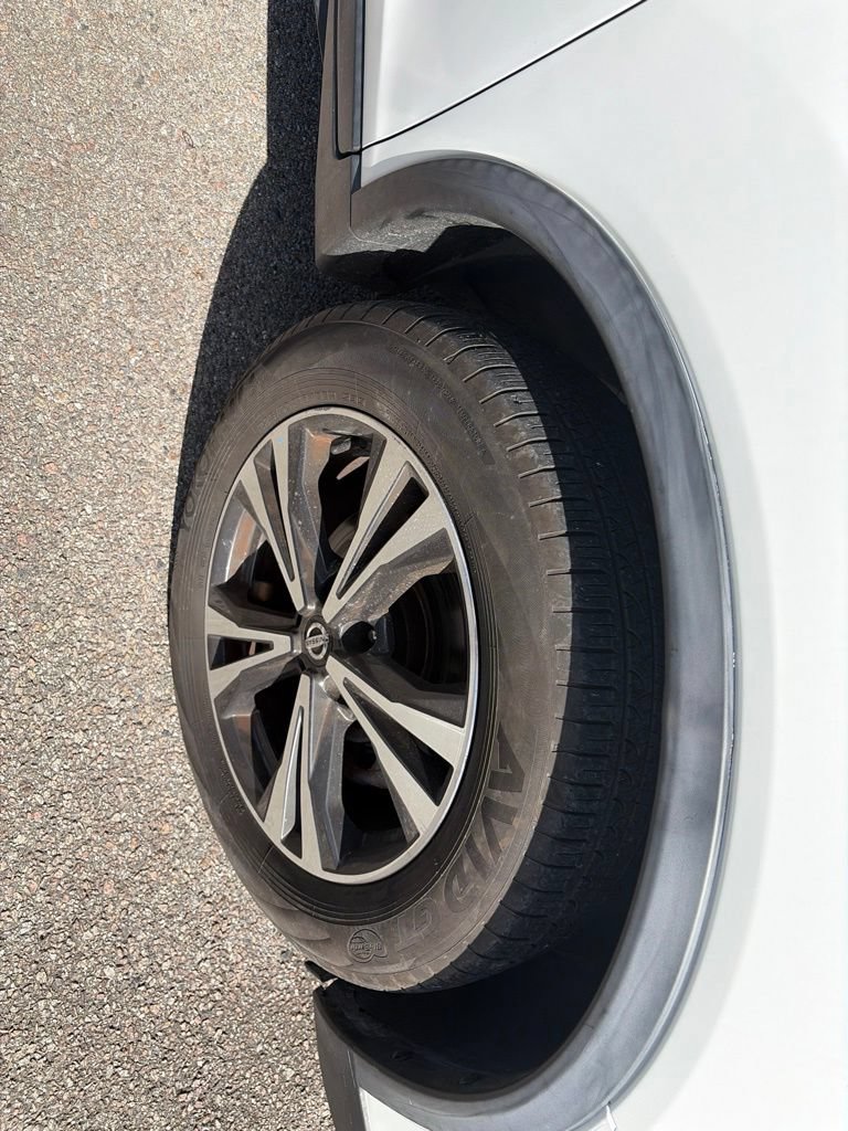 Used 2020 Nissan Rogue SV w/ Premium Package AWD/4WD image 8