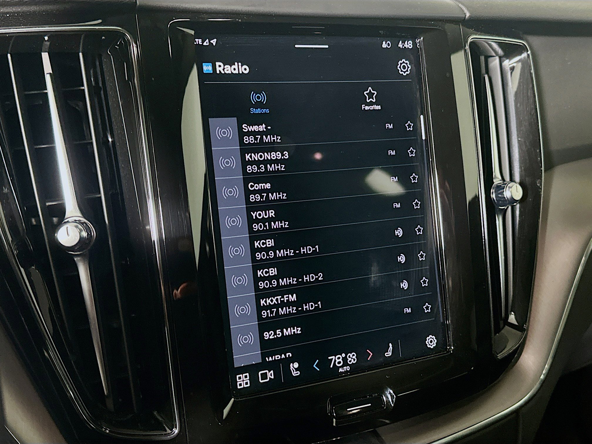 Used 2024 Volvo XC60 B5 Core AWD/4WD image 19