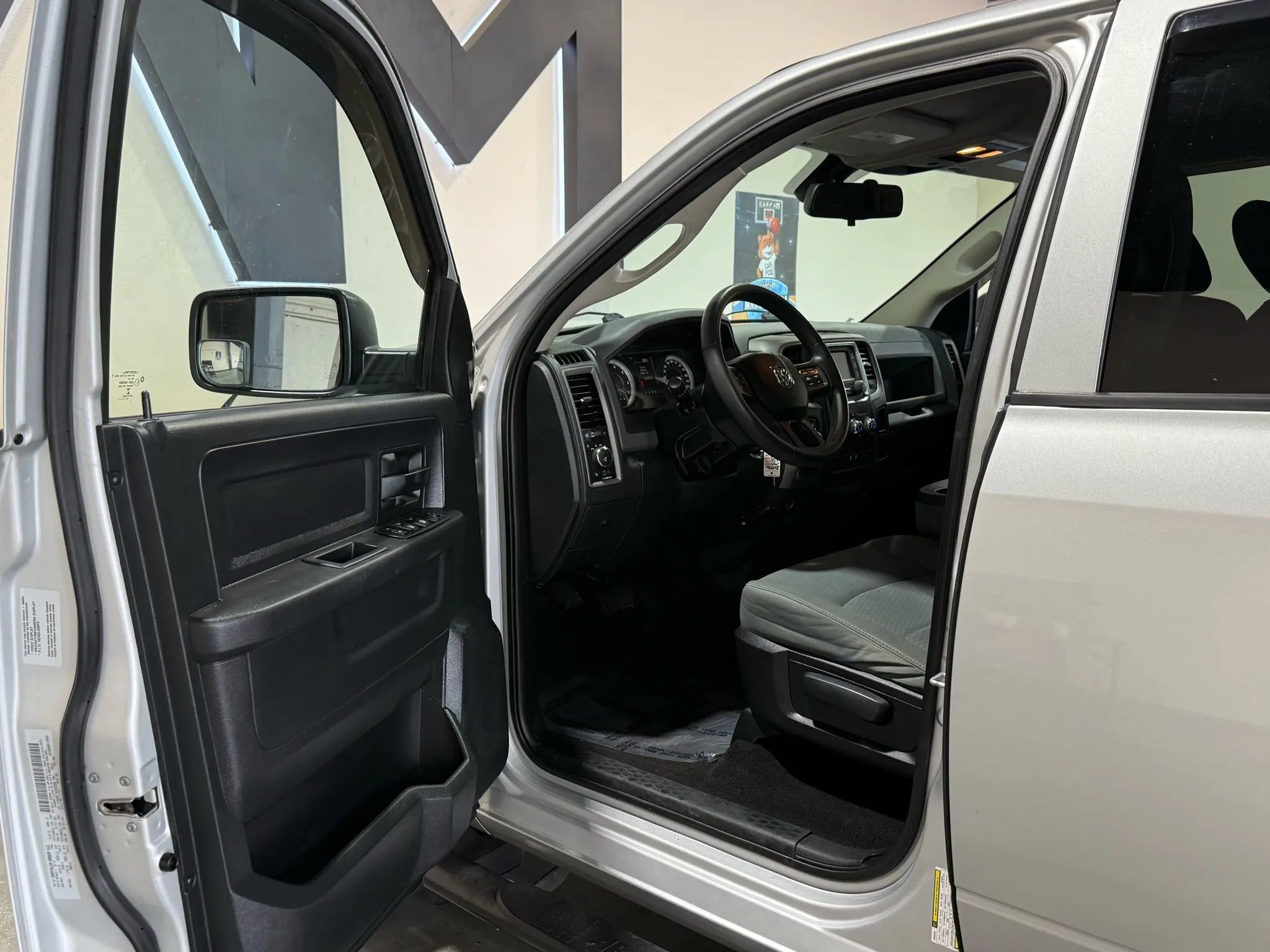 Used 2014 RAM 1500 Express image 11