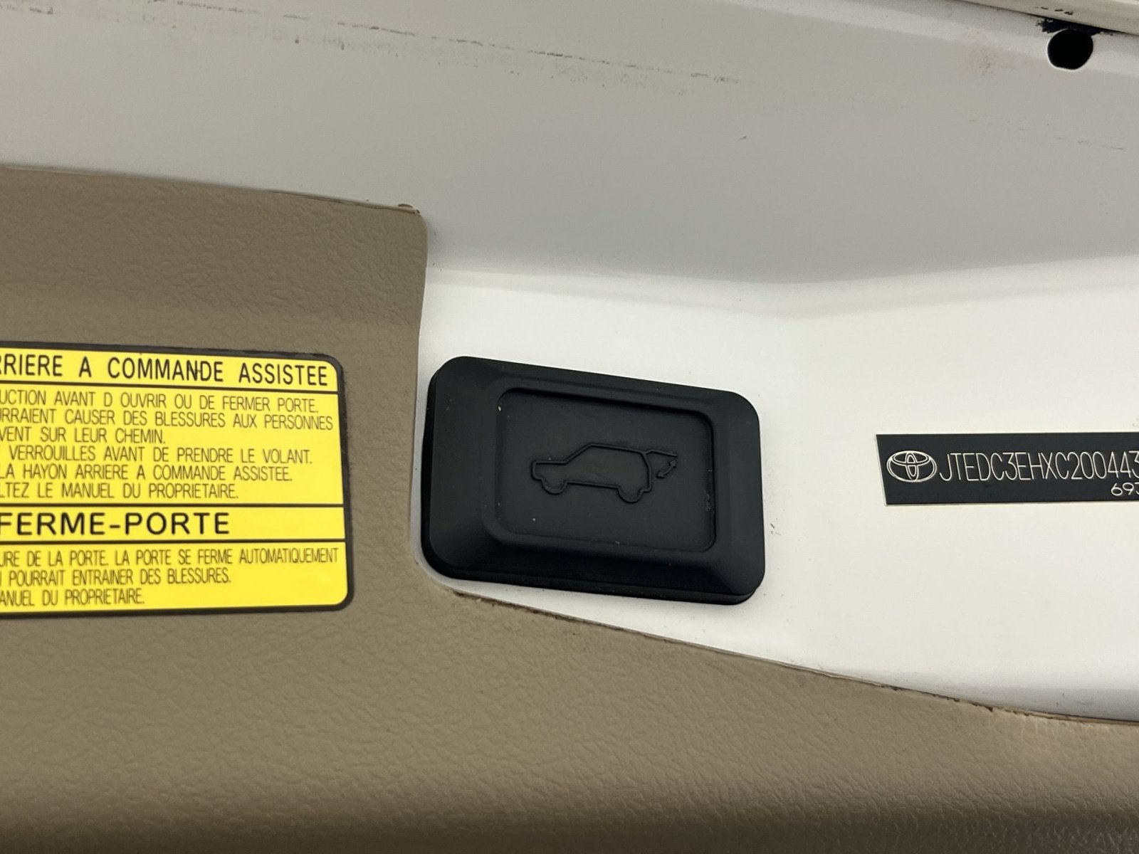 Used 2012 Toyota Highlander Limited AWD/4WD image 28