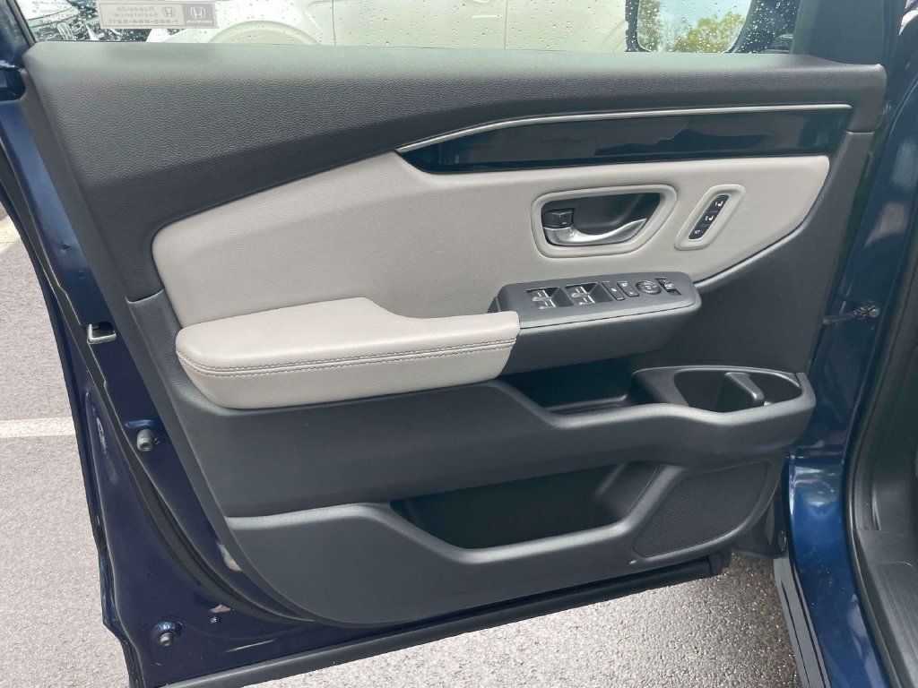 Used 2023 Honda Pilot Touring image 18
