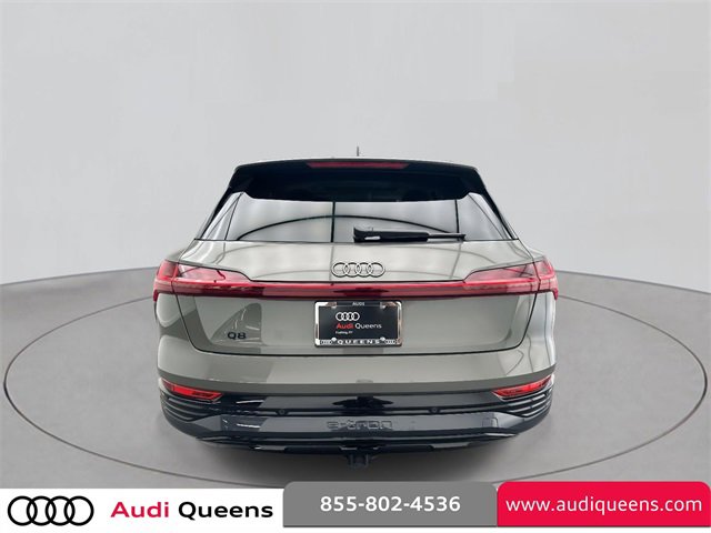 Used 2024 Audi Q8 e-tron Premium Plus w/ Premium Plus Package image 3