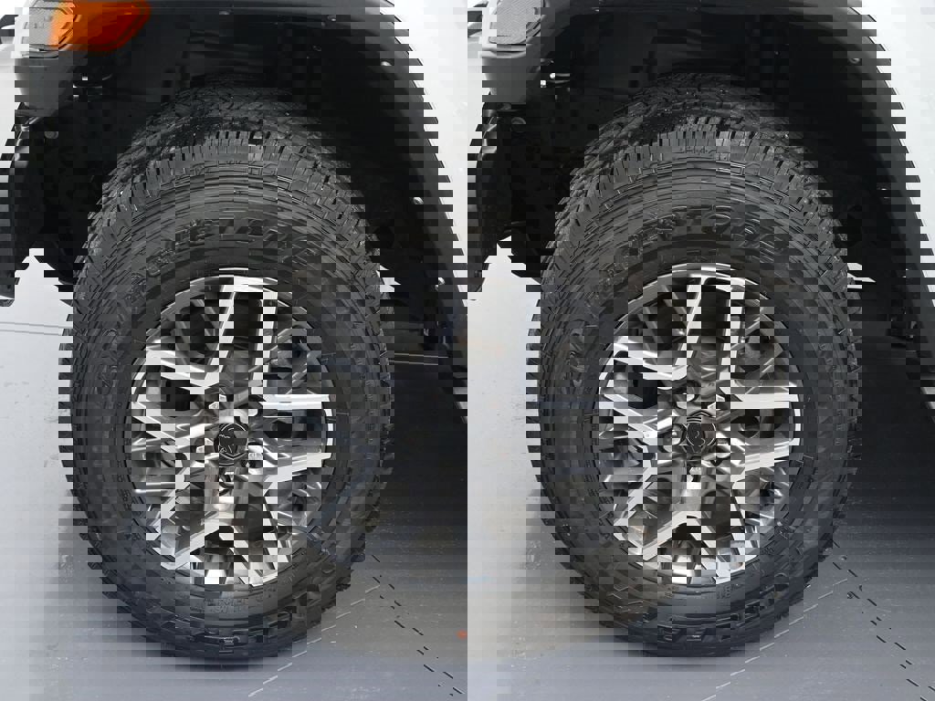 New 2024 Jeep Wrangler Unlimited Sahara w/ Technology Group image 9