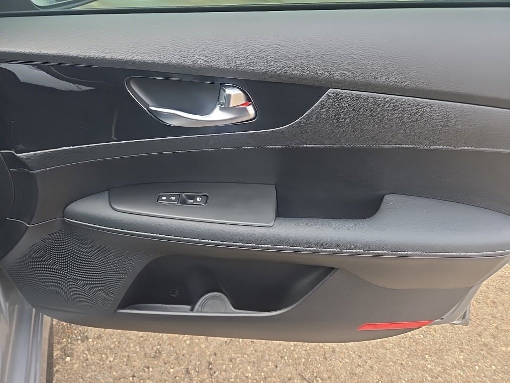 Used 2024 Kia Forte GT-Line image 20