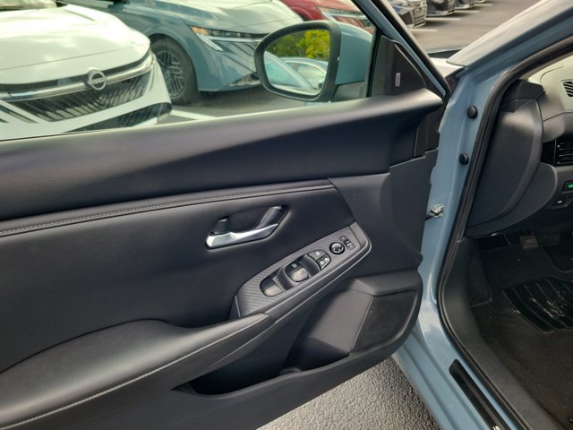 Certified 2025 Nissan Sentra SV FWD image 18