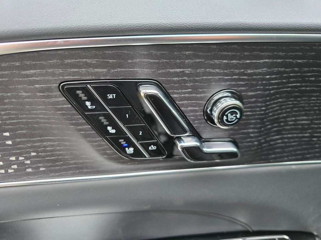 New 2026 Cadillac Lyriq V image 21