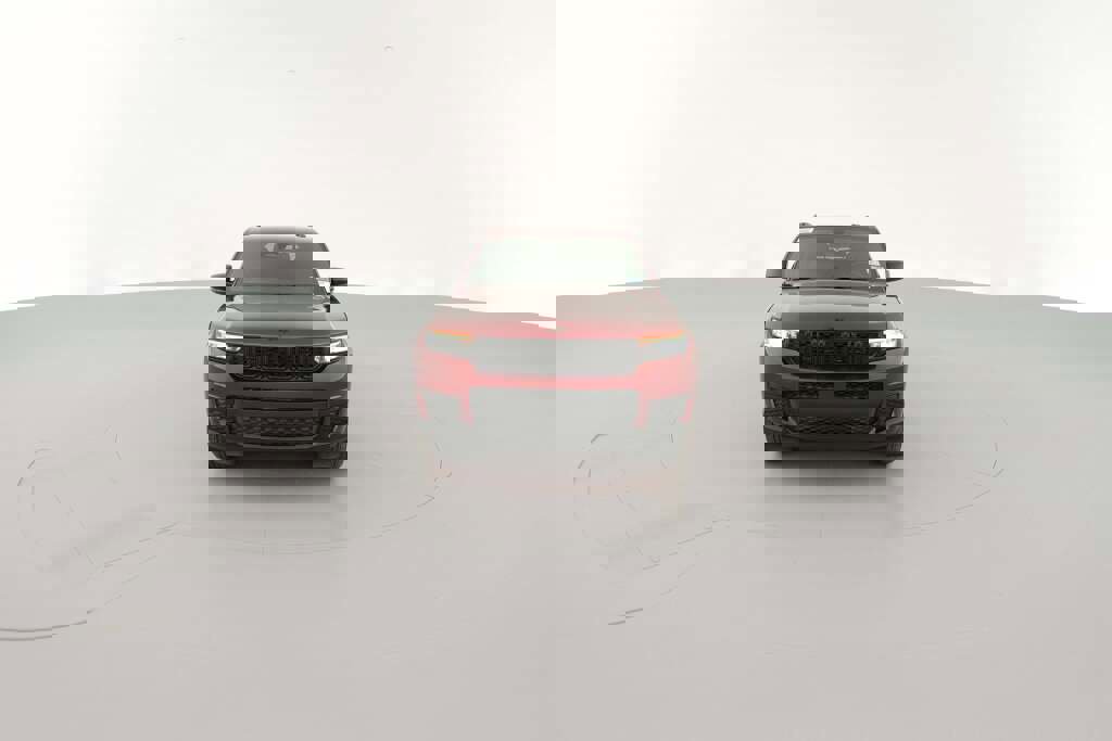 New 2025 Jeep Grand Cherokee L Laredo image 2