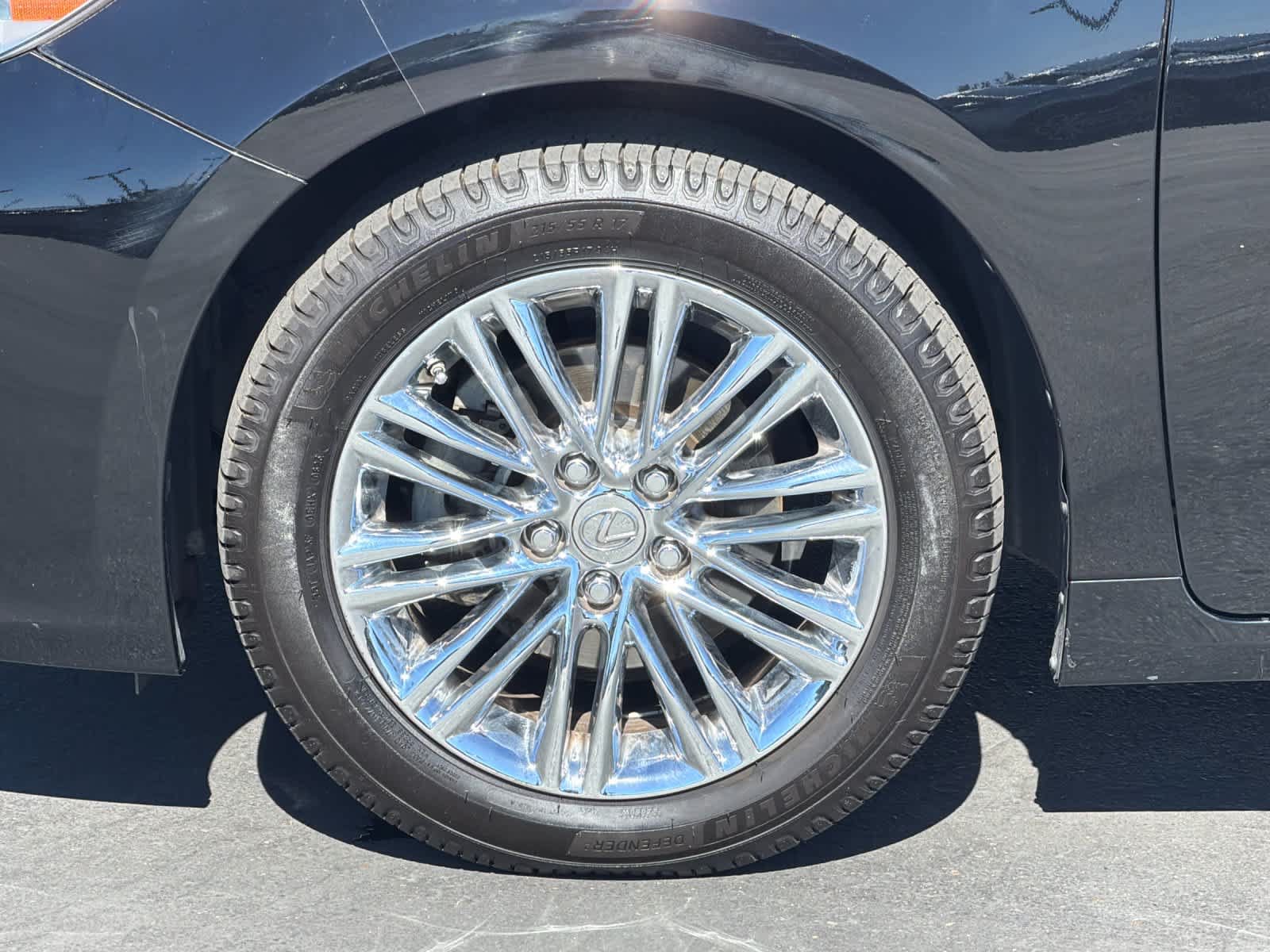Used 2015 Lexus ES 350 w/ Luxury Package FWD image 29