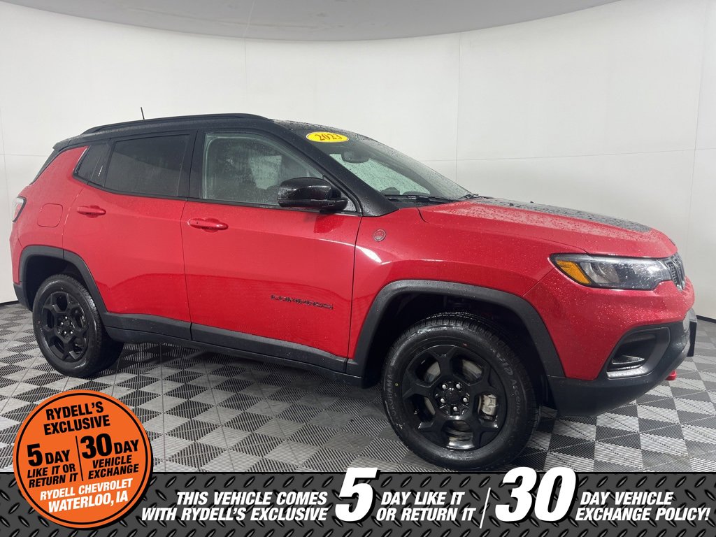 Used 2023 Jeep Compass Trailhawk image 2