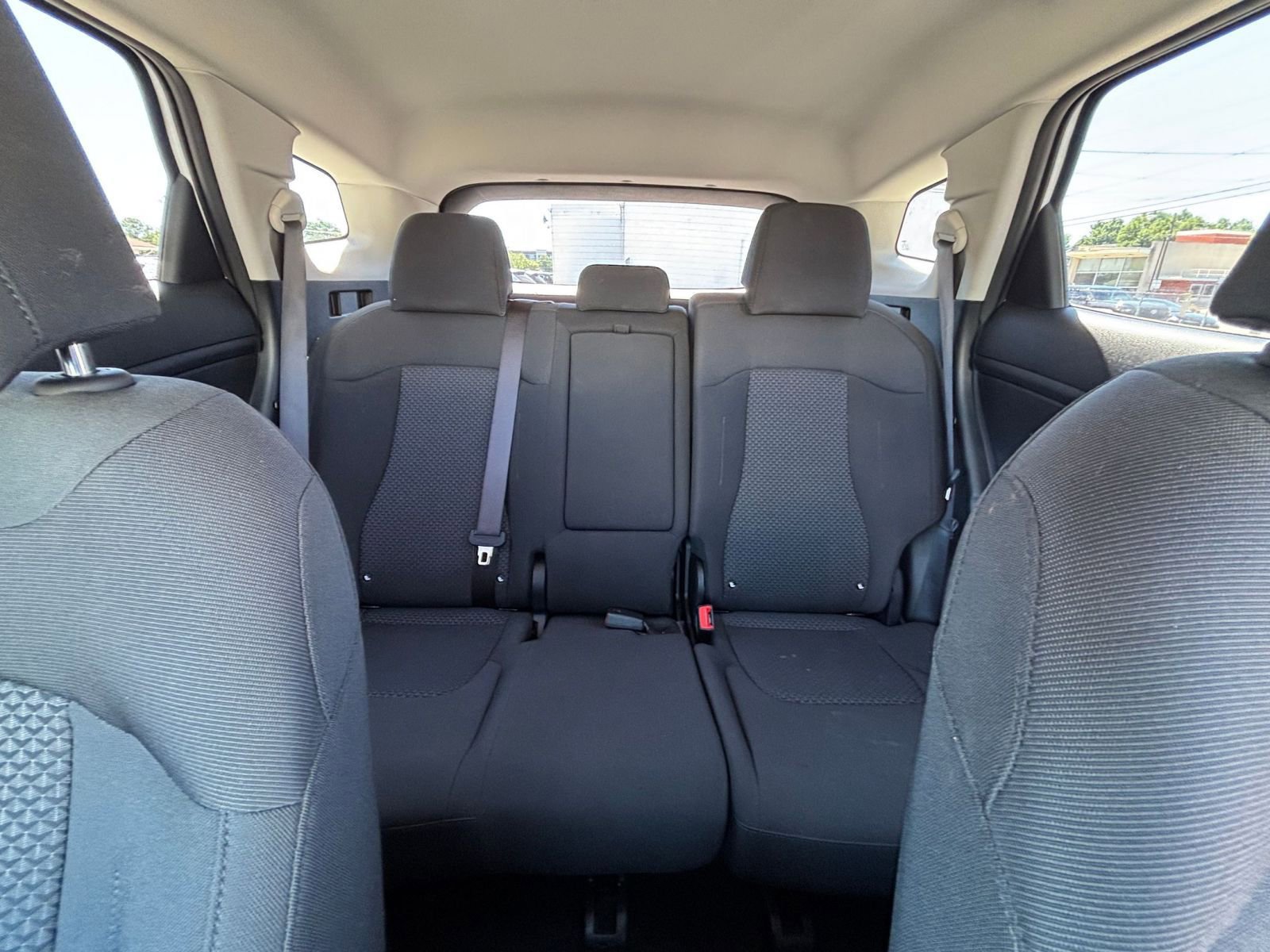 Used 2025 Kia Sportage LX FWD image 38