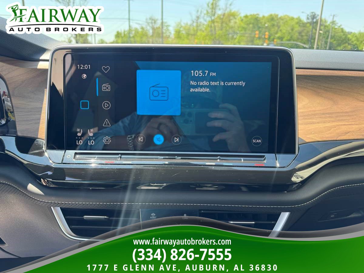 Used 2025 Volkswagen Atlas SE AWD/4WD image 23