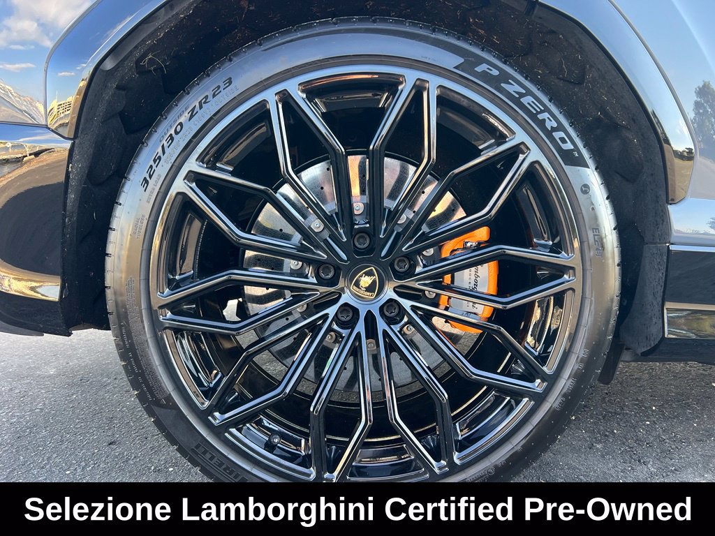 Used 2025 Lamborghini Urus SE AWD/4WD image 10