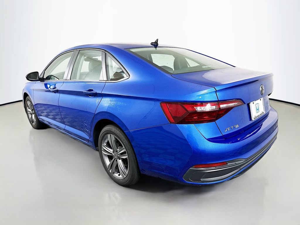 Used 2023 Volkswagen Jetta SE FWD image 7