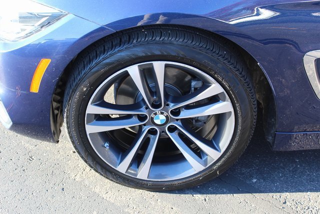 Used 2020 BMW 430i xDrive Convertible w/ Convenience Package image 11