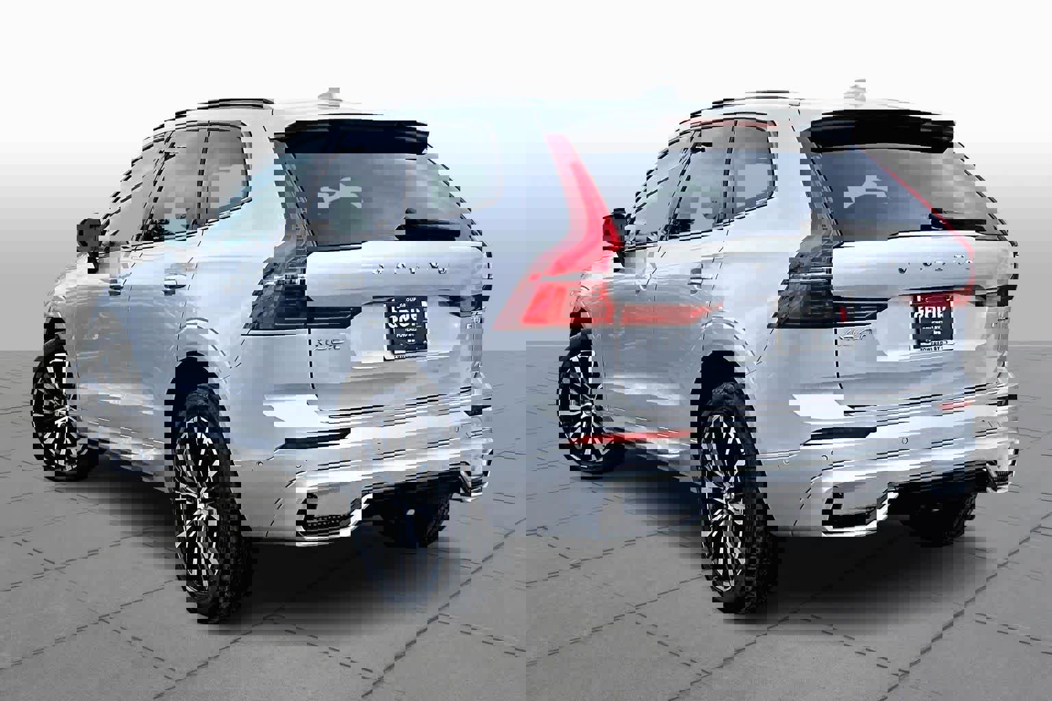 Certified 2023 Volvo XC60 B5 Plus w/ Climate Package image 12