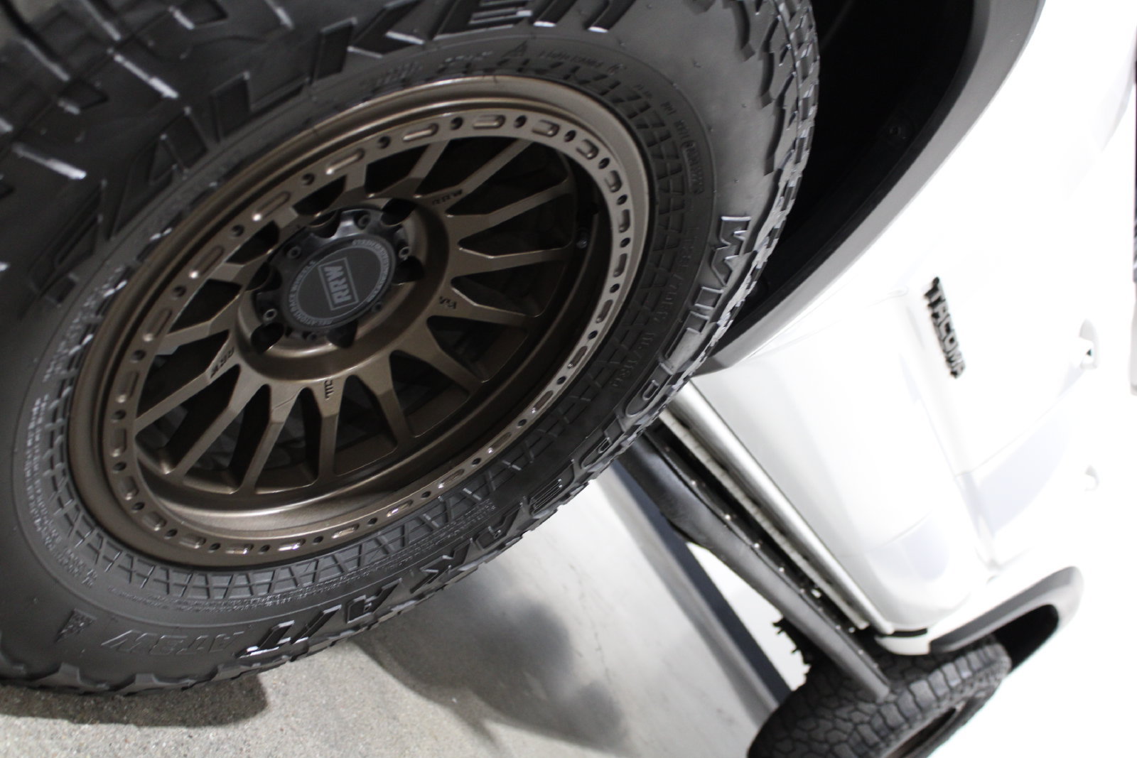 Used 2022 Toyota Tacoma TRD Off-Road AWD/4WD image 8