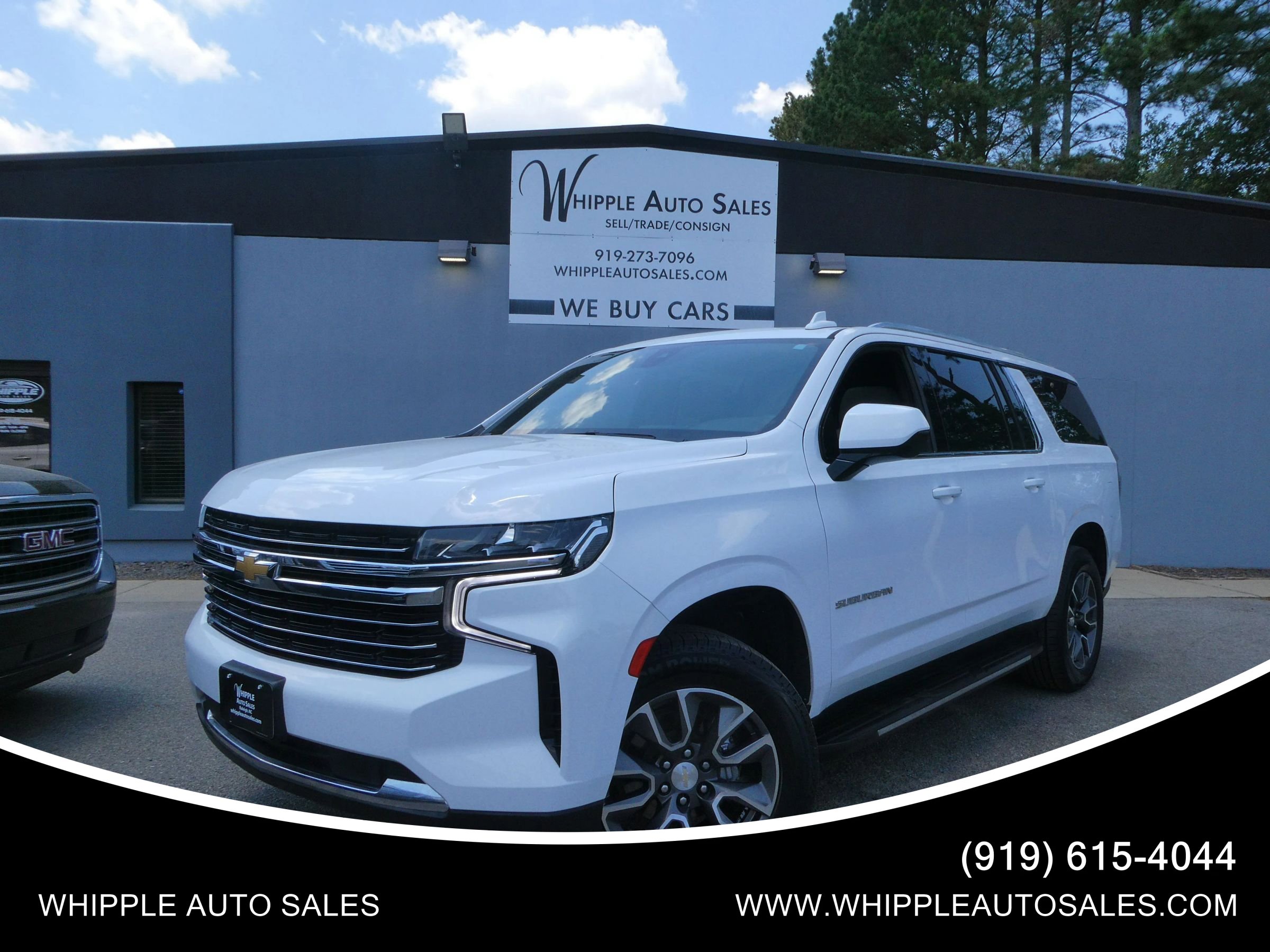 Used 2021 Chevrolet Suburban LT w/ Rear Media and Nav Package AWD/4WD image 1