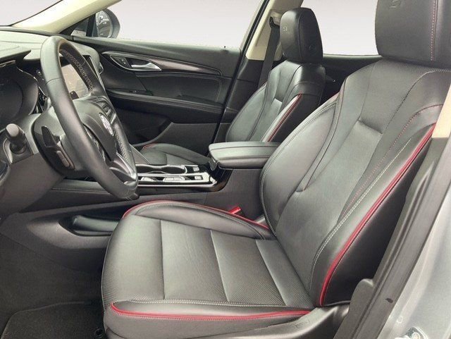 Used 2023 Buick Envision Essence w/ Sport Touring Package image 9