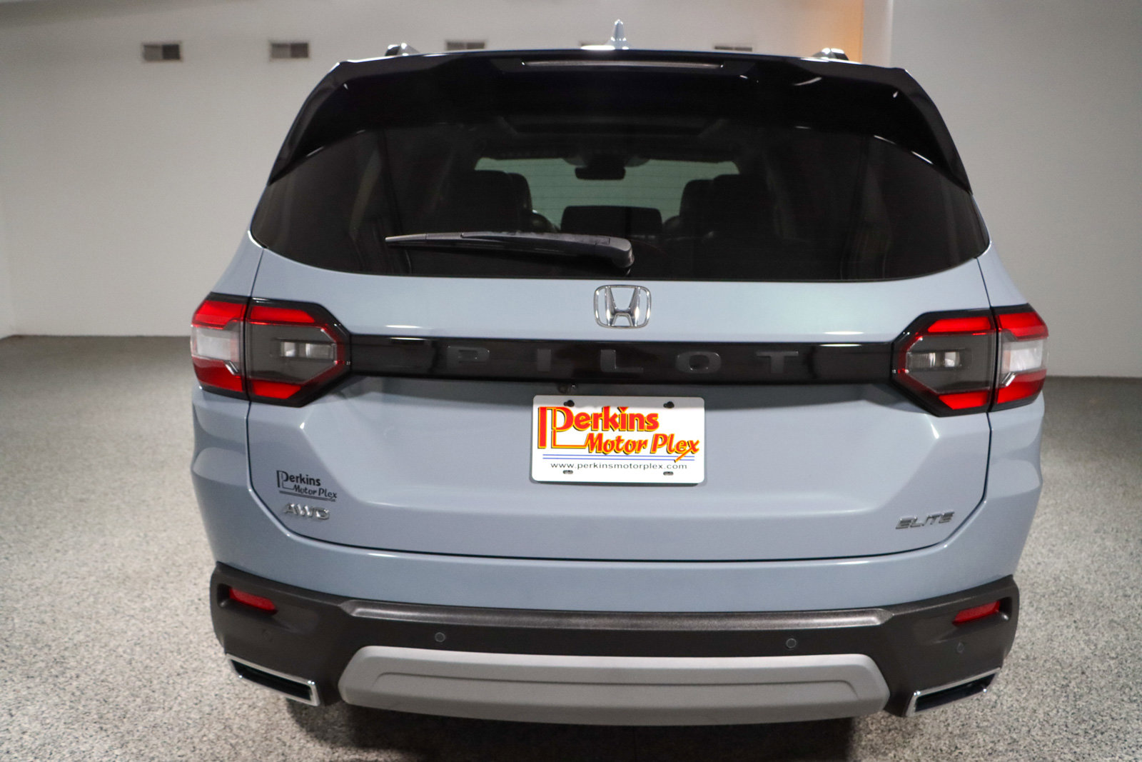 Used 2025 Honda Pilot Elite image 8